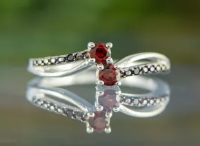 Ring mit Granat