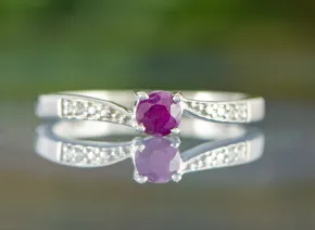 Ring mit Rubin