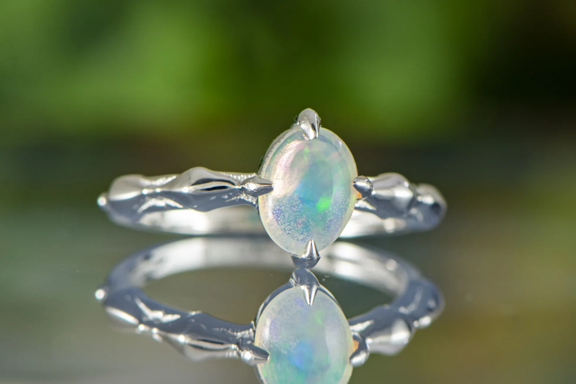 Ring mit Edelopal