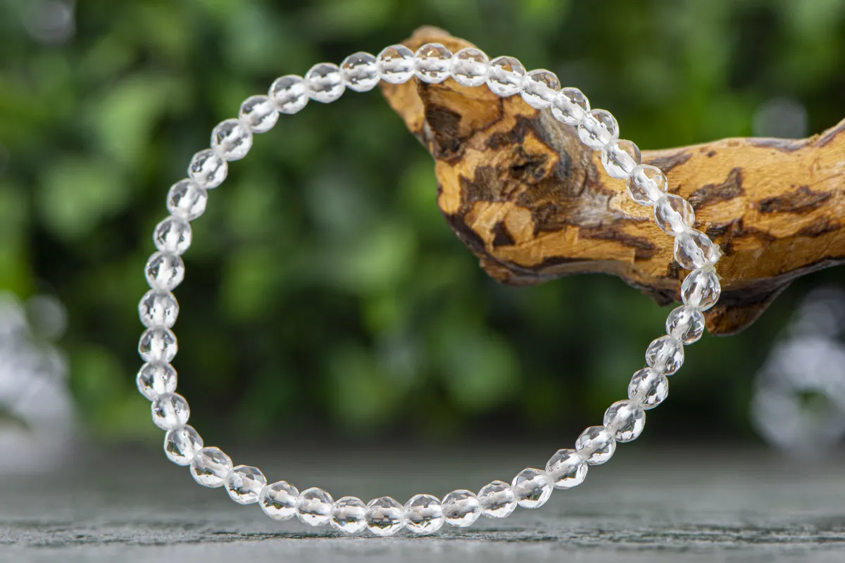 Armband aus Bergkristall 4mm