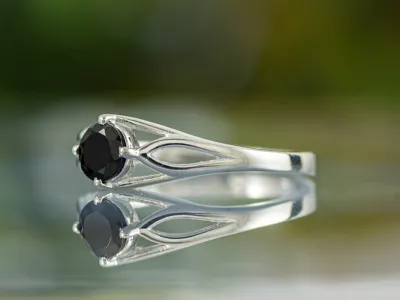Ring mit schwarzem Turmalin 5mm