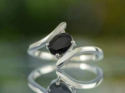 Ring mit schwarzem Turmalin 7x5mm
