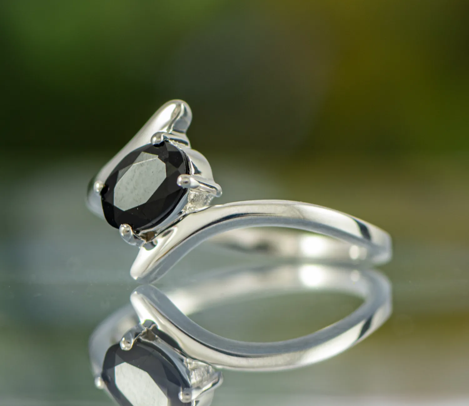 Ring mit schwarzem Turmalin 7x5mm