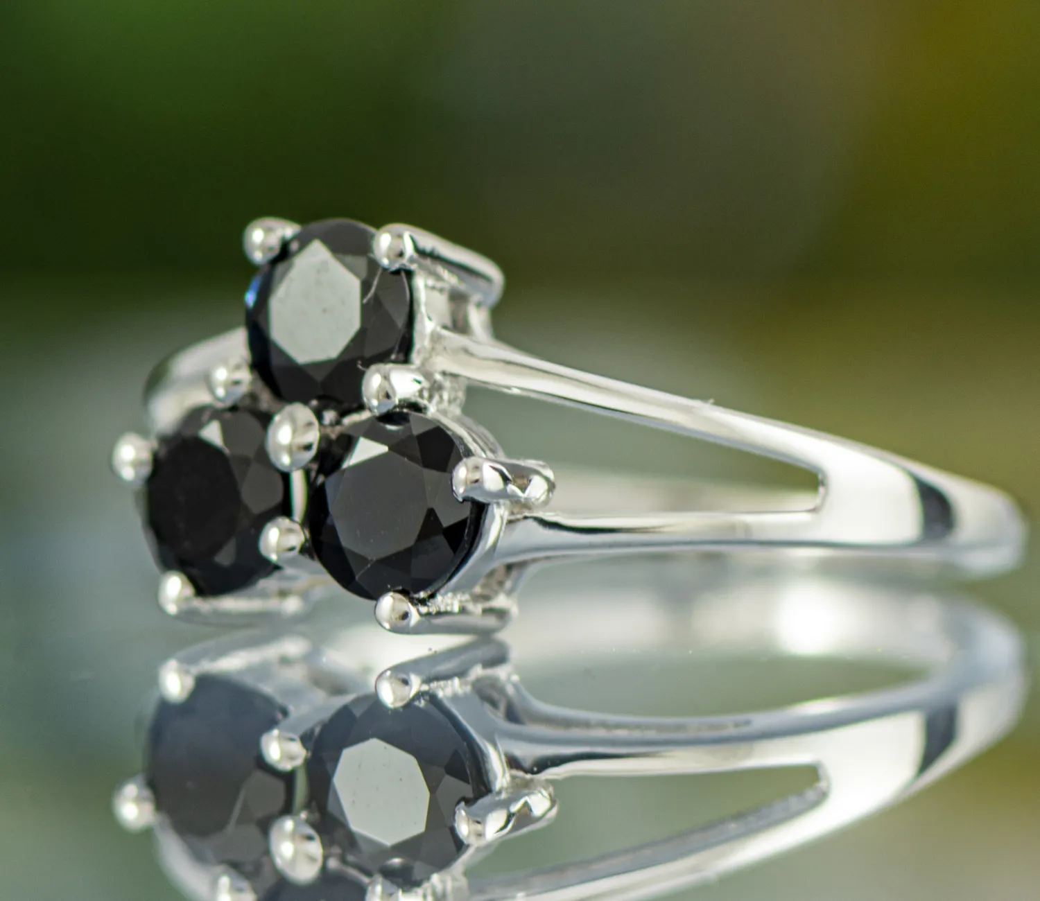 Ring mit schwarzem Turmalin