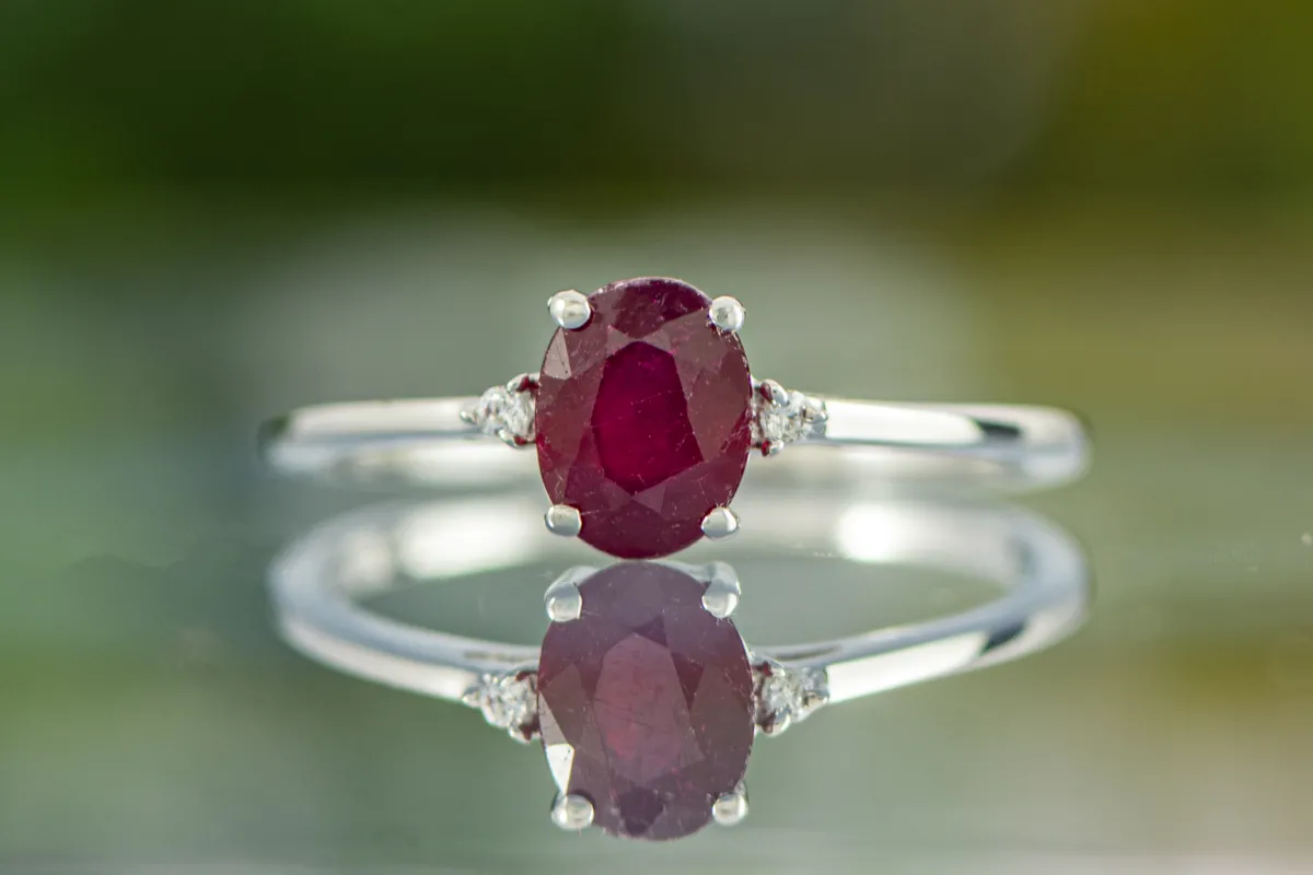Ring mit Rubin