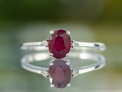 Ring mit Rubin