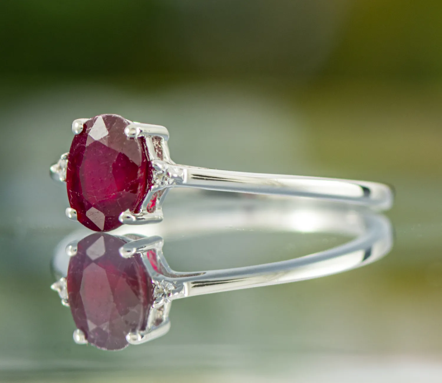 Ring mit Rubin
