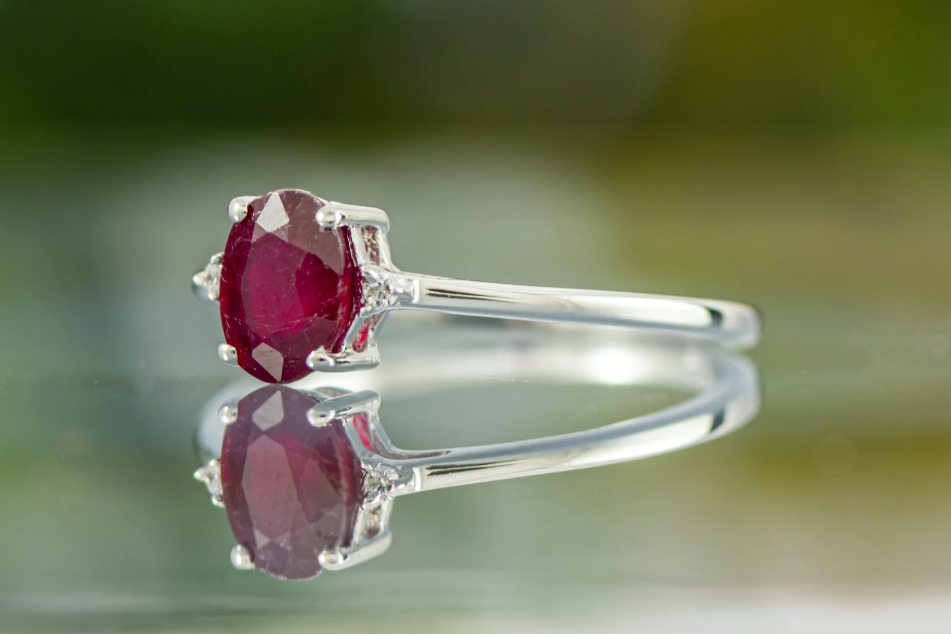 Ring mit Rubin