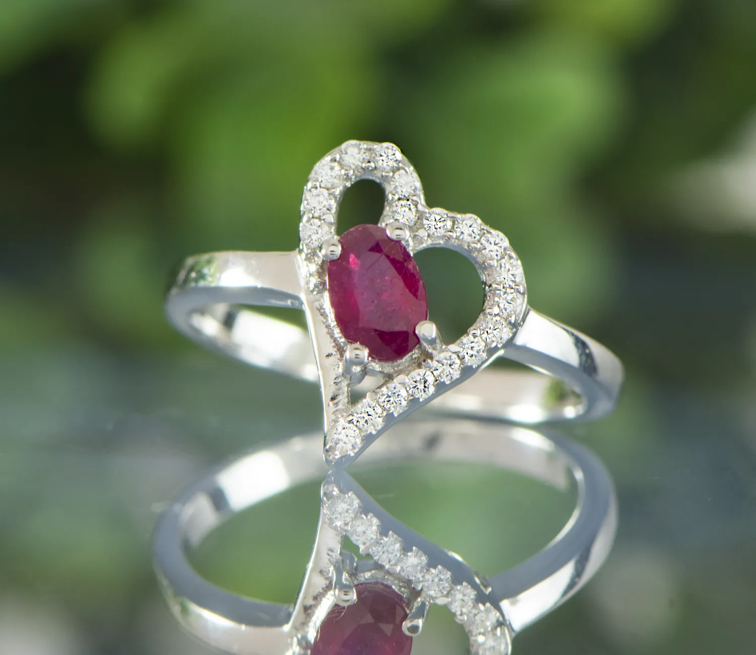 Ring mit Rubin