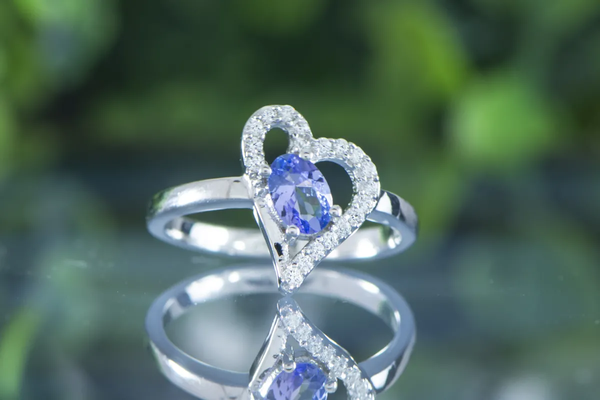Ring mit Tansanit