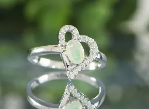 Ring mit Opal