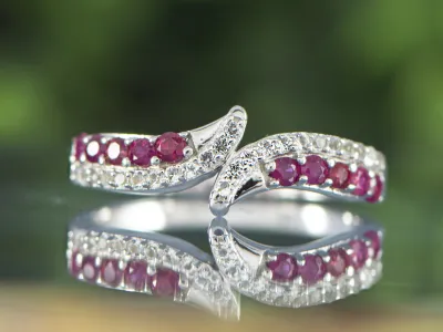 Ring mit Rubinen