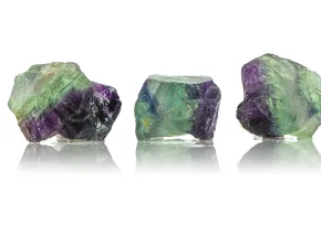 Unbearbeiteter zweifarbiger Fluorit