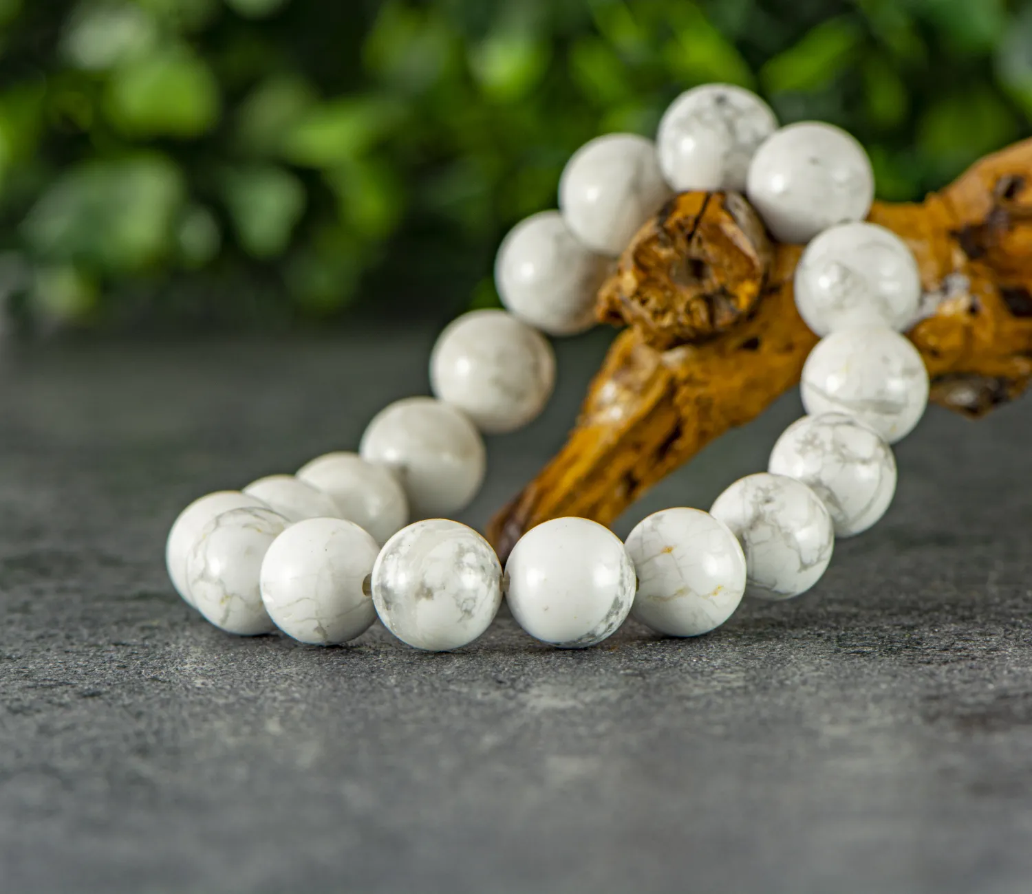 Armband mit Howlit