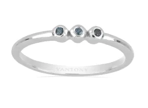 Ring mit Blauen Diamanten