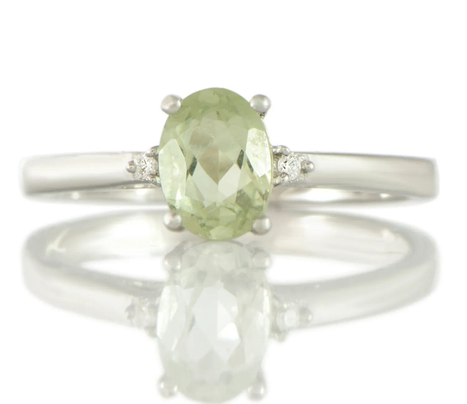 Ring mit grünem Amethyst