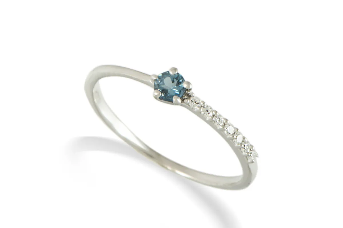 Silberring mit London Blau Topas
