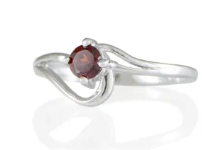 Ring mit Granat