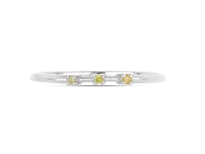 Silberring mit gelben Diamanten