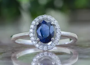 Silberring mit Blauem Saphir