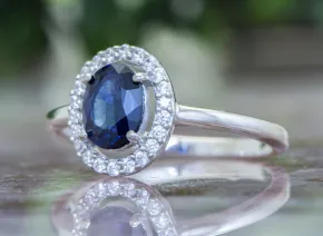 Silberring mit Blauem Saphir