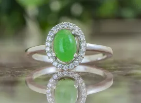 Ring mit Jadeit (Nephrit)