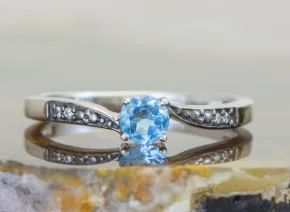 Silberring mit Blauem Topas