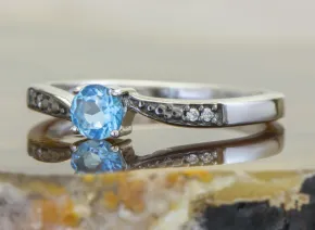 Silberring mit Blauem Topas