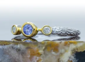 Ring mit Tansanit und Diamanten