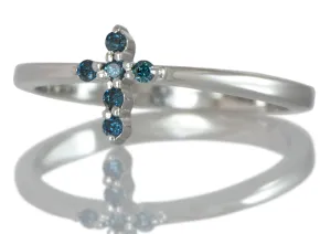 Ring mit blauen Diamanten