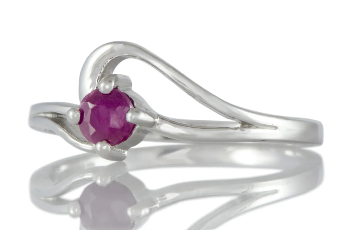 Ring mit Rubin