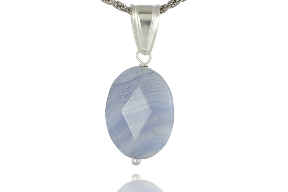 Anhänger mit Chalcedon "Blaue Spitze"