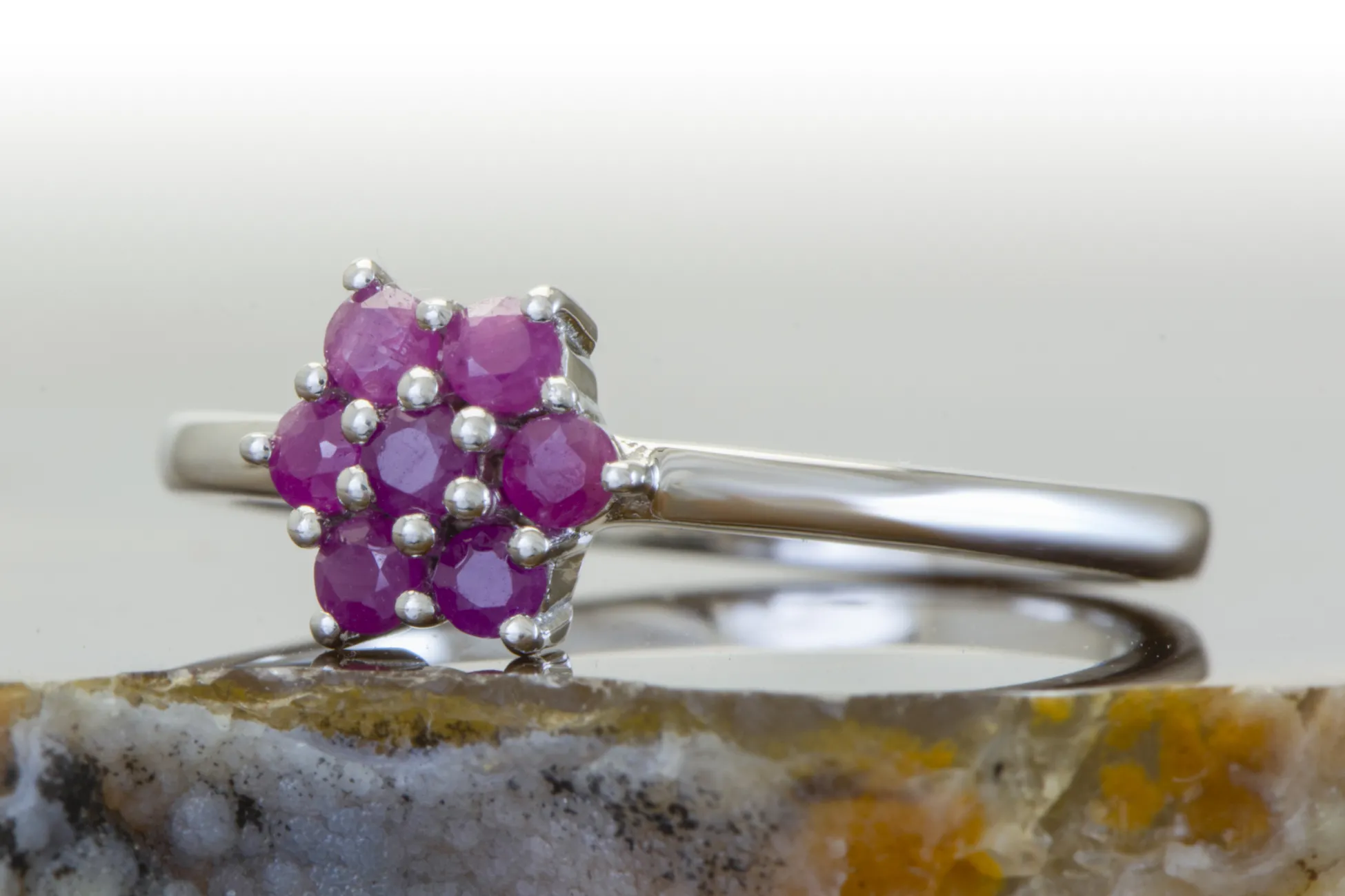 Ring mit Rubinen