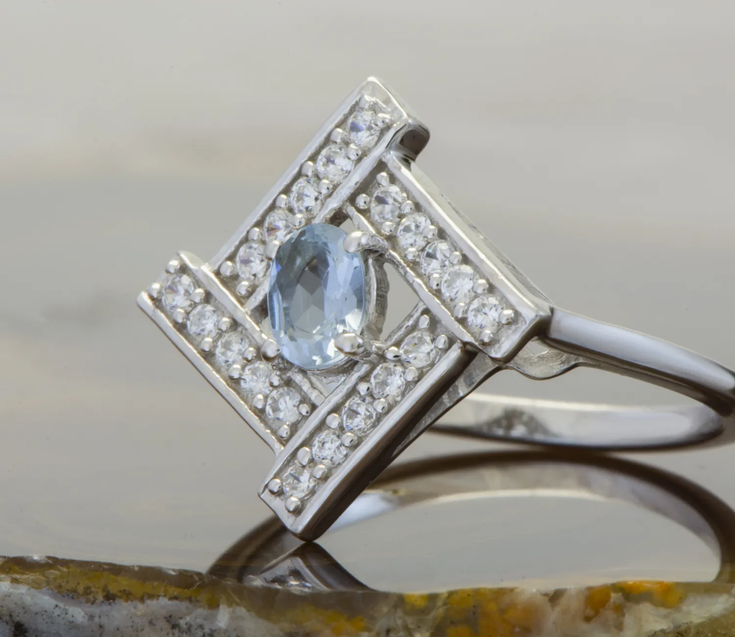 Ring mit Aquamarin
