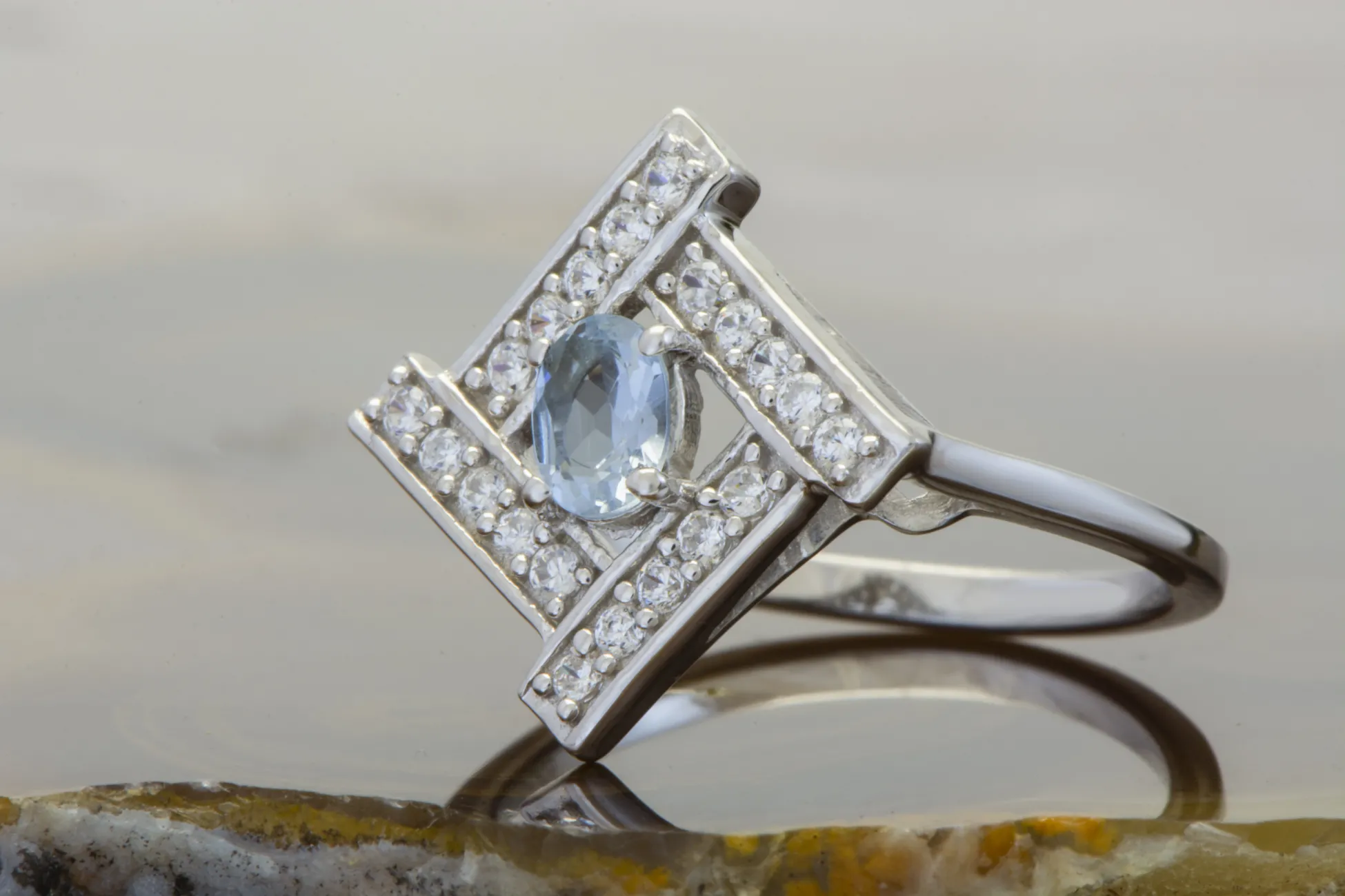 Ring mit Aquamarin