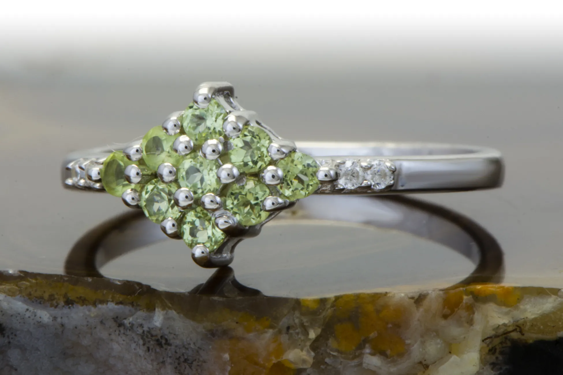 Silberring mit Peridot
