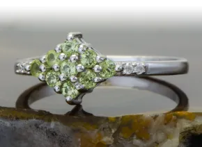 Silberring mit Peridot