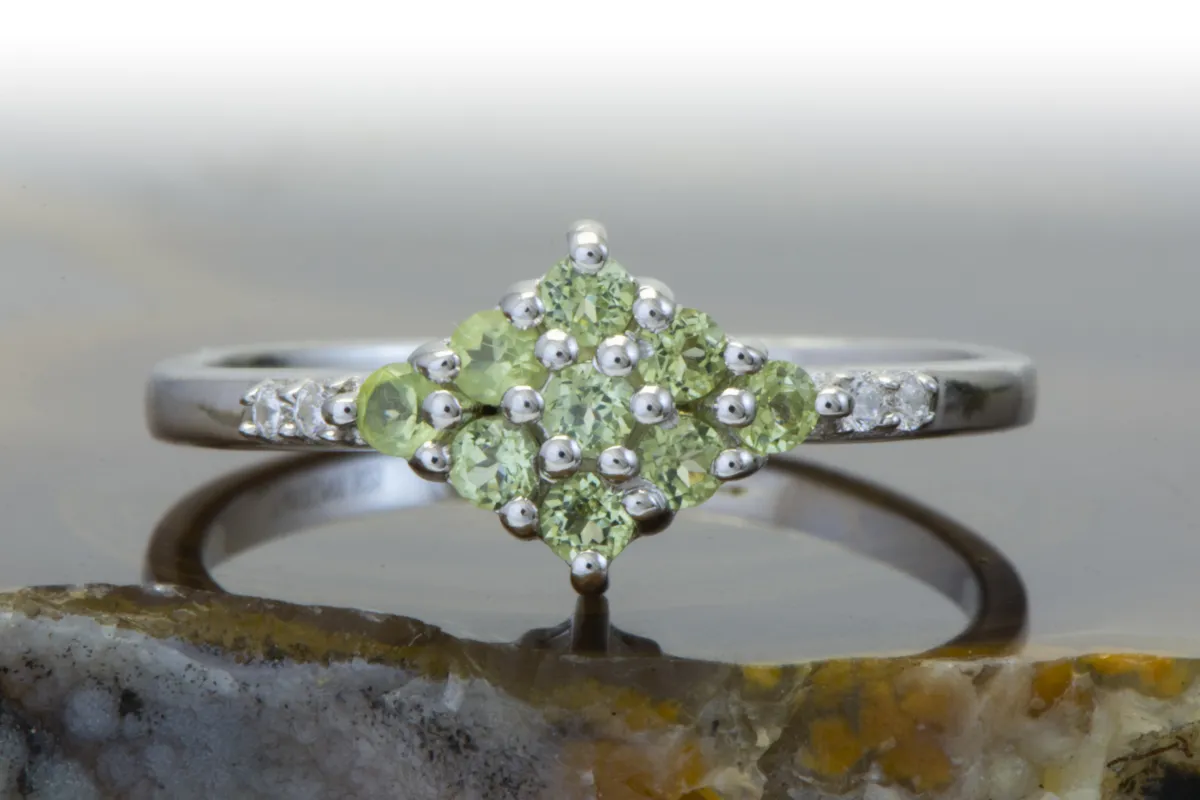Silberring mit Peridot