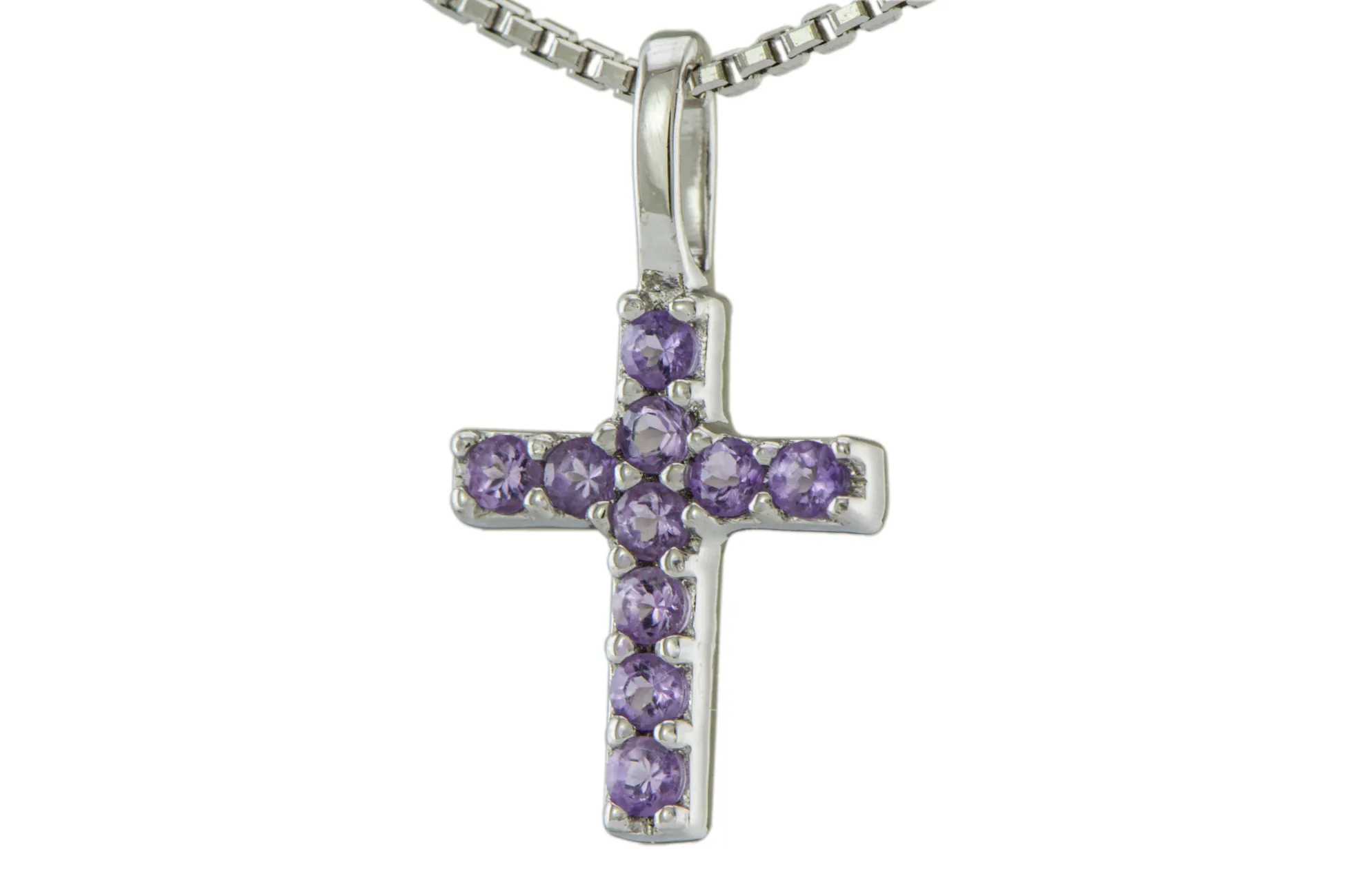Silbernes Kreuz mit Amethyst