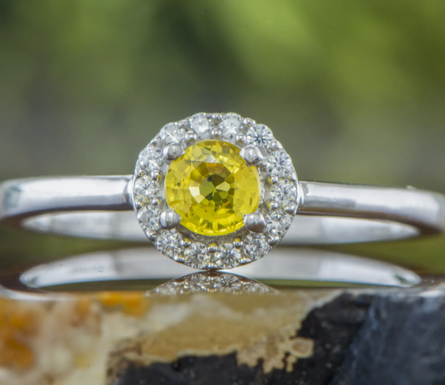 Silberring mit Gelbem Saphir