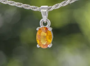 Anhänger mit Orangefarbenem Saphir