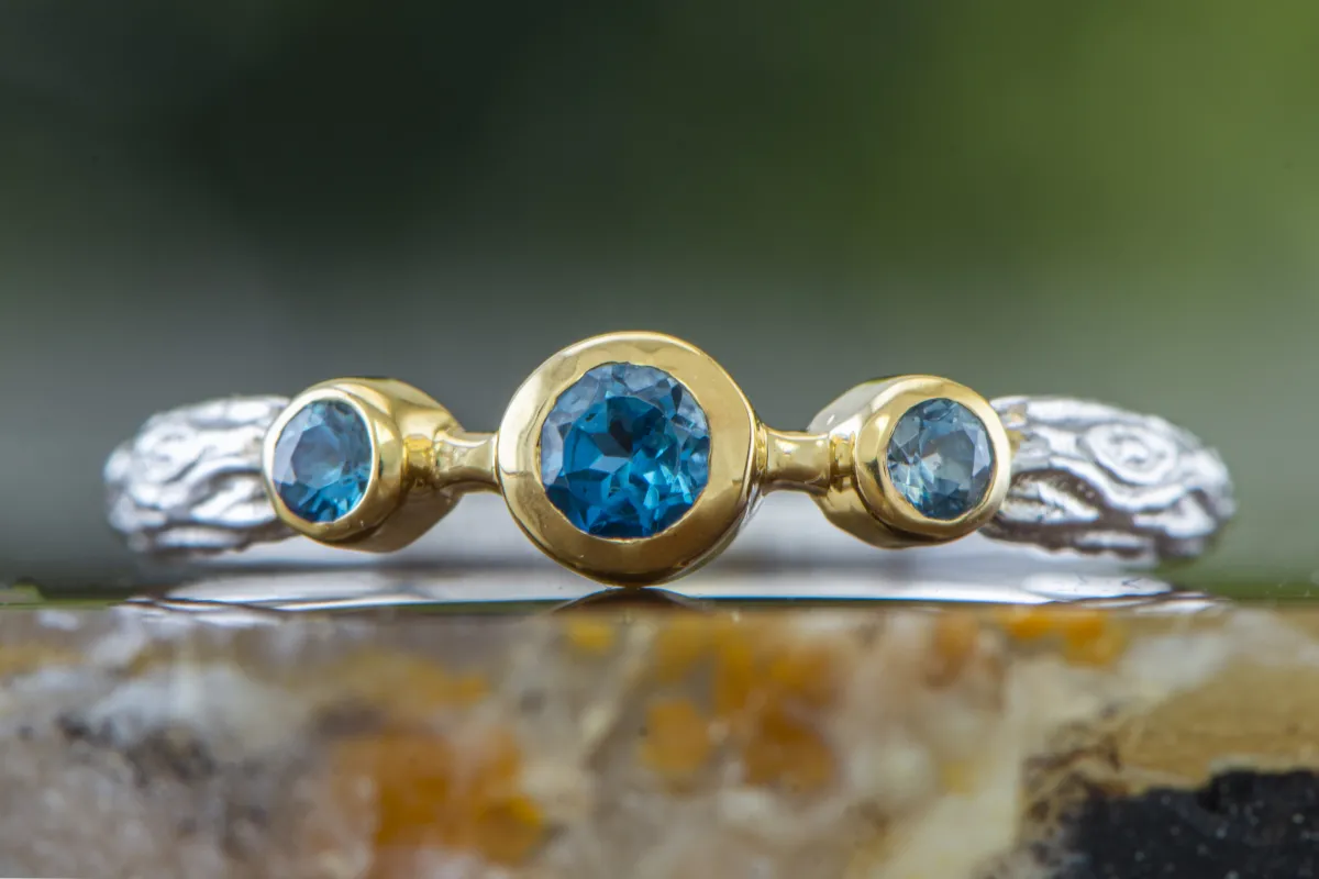 Silberring mit London Topas