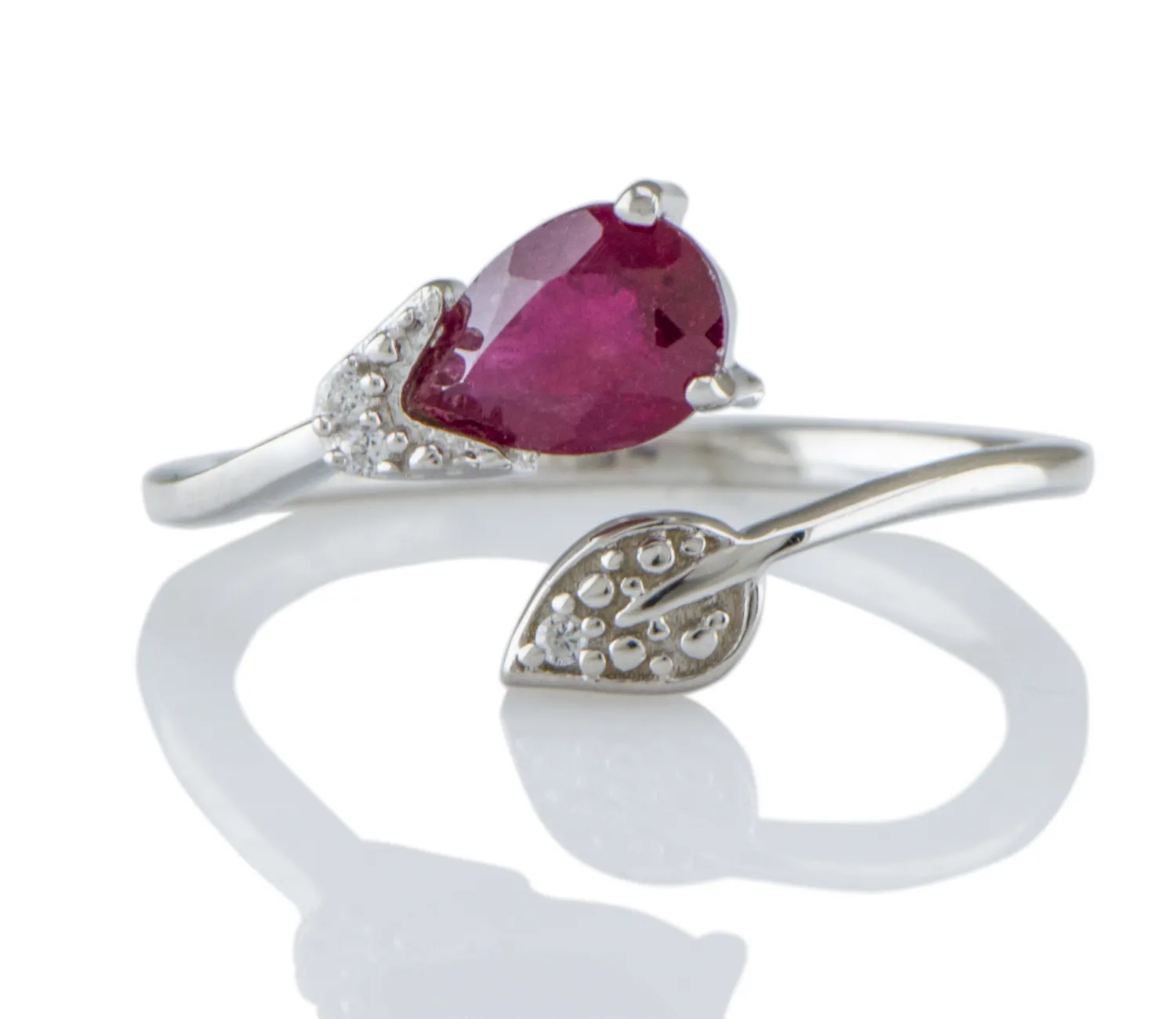 Ring mit Rubin