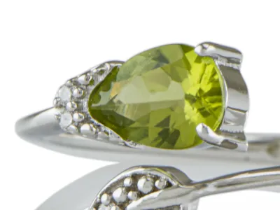 Ring mit Peridot