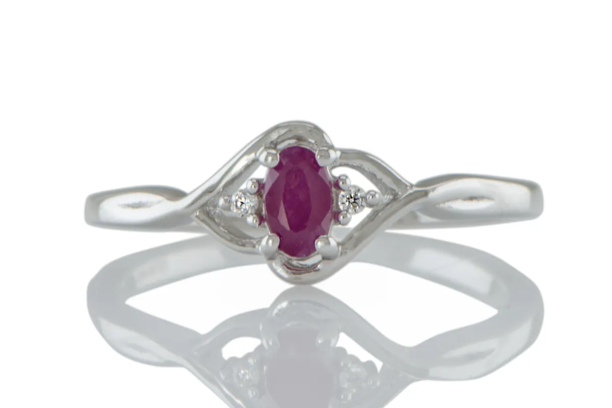 Ring mit Rubin