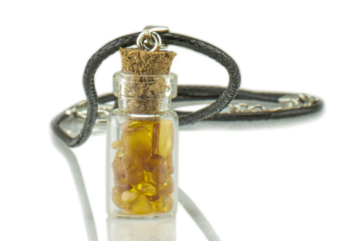 Kette mit Bernstein