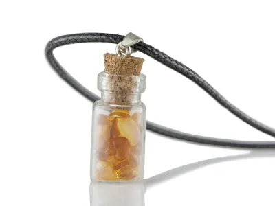 Kette mit Bernstein
