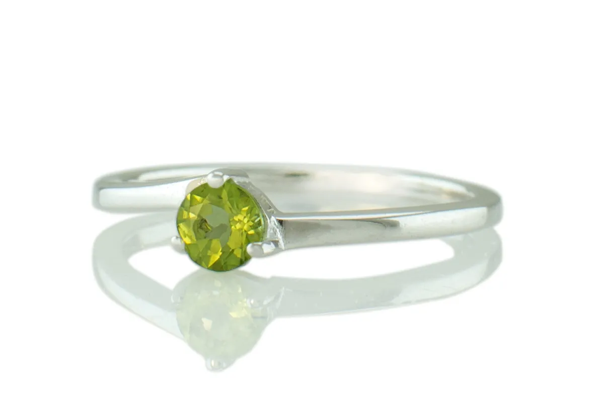 Ring mit Peridot