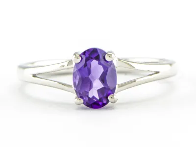 Ring mit Amethyst