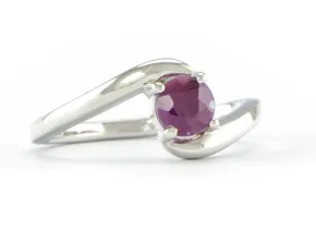 Silberring mit Rubin